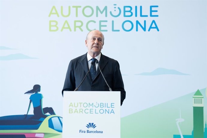 El director de Automobile Barcelona, Enrique Lacalle Pou, interviene durante la inauguración del Automobile 2025, en la Fira de Barcelona Montjuïc, a 9 de mayo de 2025, en Barcelona, Catalunya (España). Automobile Barcelona, el Salón Internacional del Aut