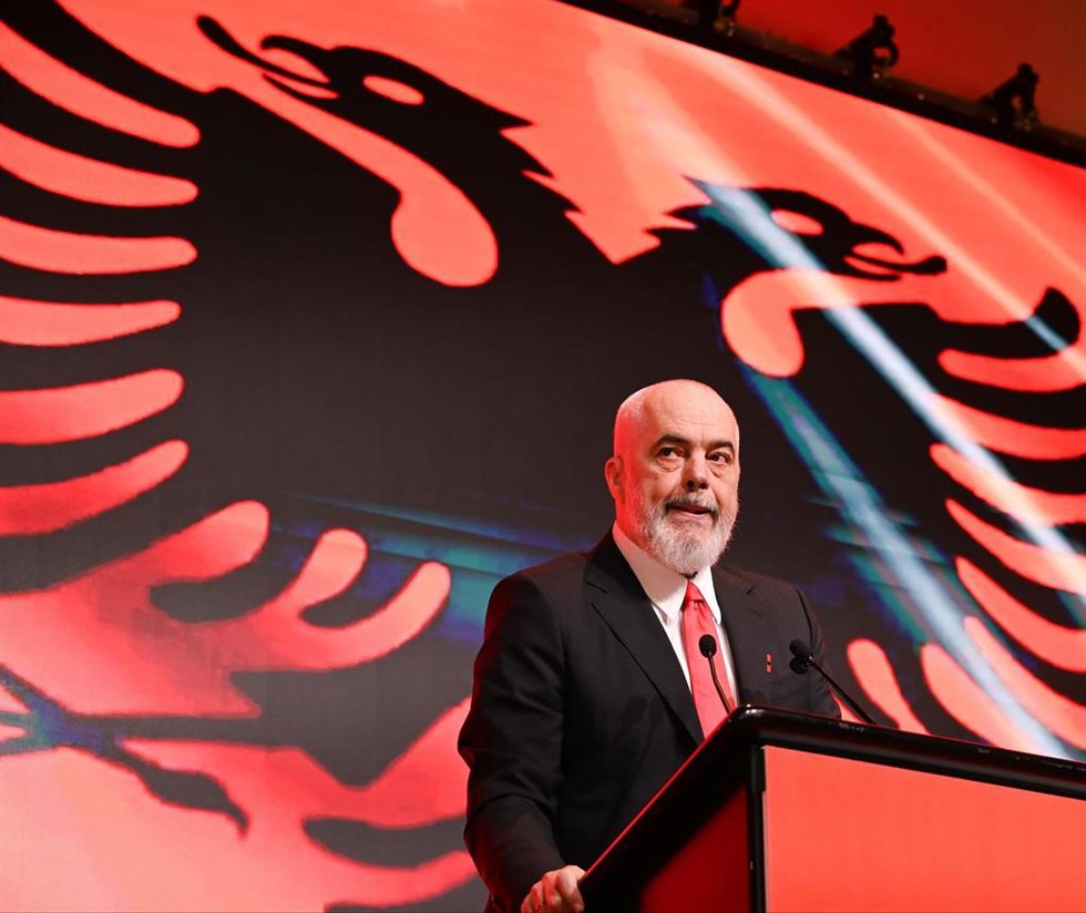 Archivo - El primer ministro de Albania, Edi Rama .