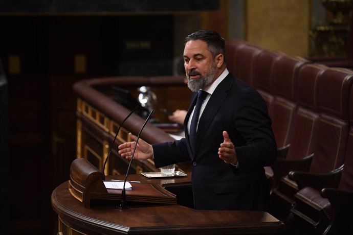 El presidente de VOX, Santiago Abascal, interviene durante una sesión plenaria, en el Congreso de los Diputados, a 7 de mayo de 2025, en Madrid (España). El presidente del Gobierno comparece en el Congreso para dar explicaciones sobre el aumento del gasto