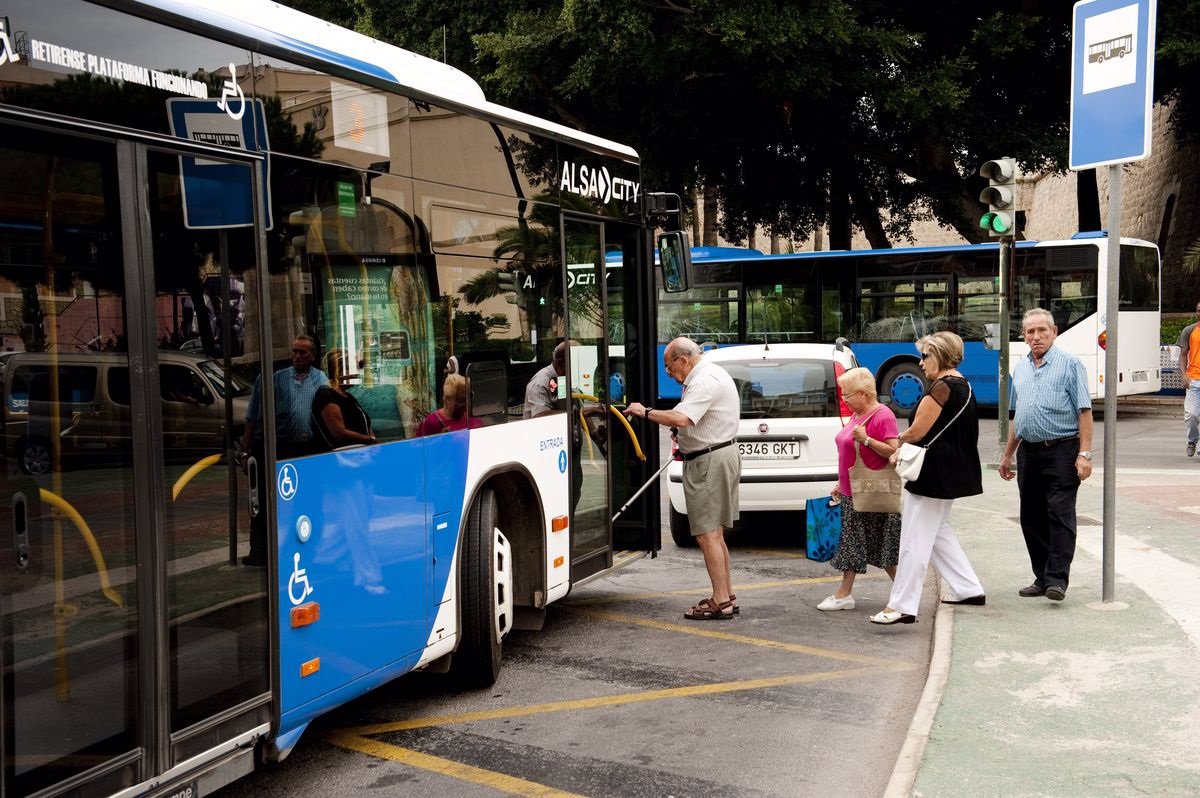El transporte urbano por autobús aumenta un 14,8% en marzo en la Región de Murcia
