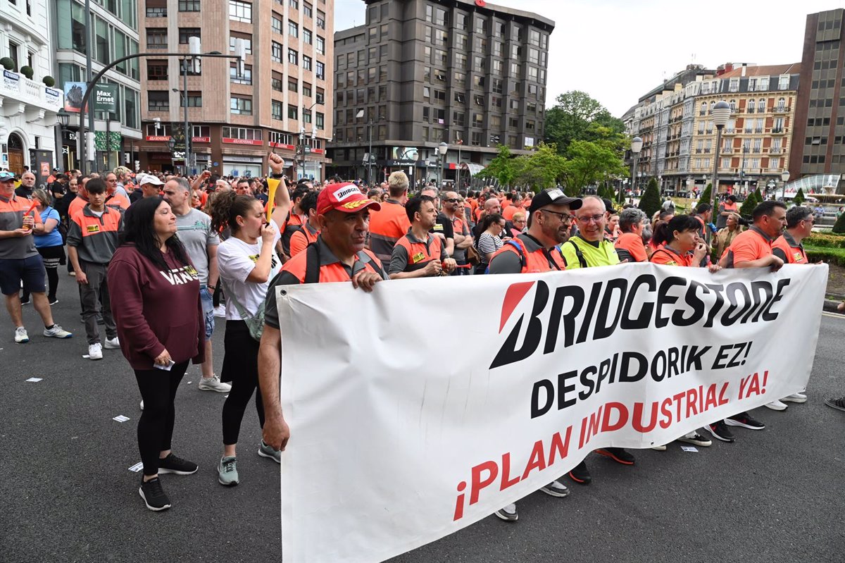 Trabajadores de Bridgestone Basauri paran nuevamente la planta con la huelga mientras se sigue negociando con la empresa