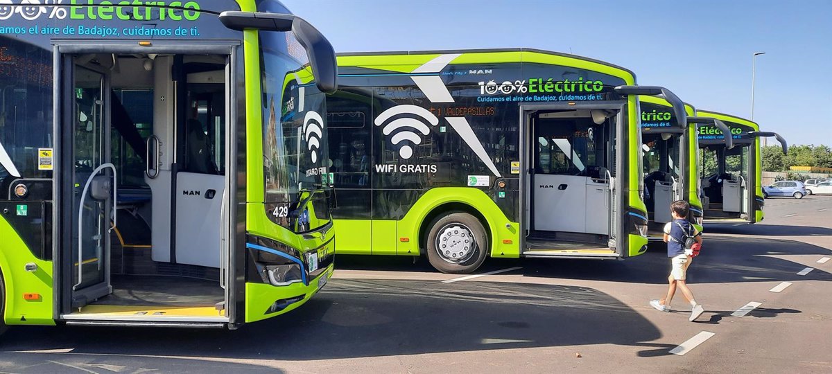 El transporte urbano por autobús aumenta un 16,7% en marzo en Extremadura en tasa interanual