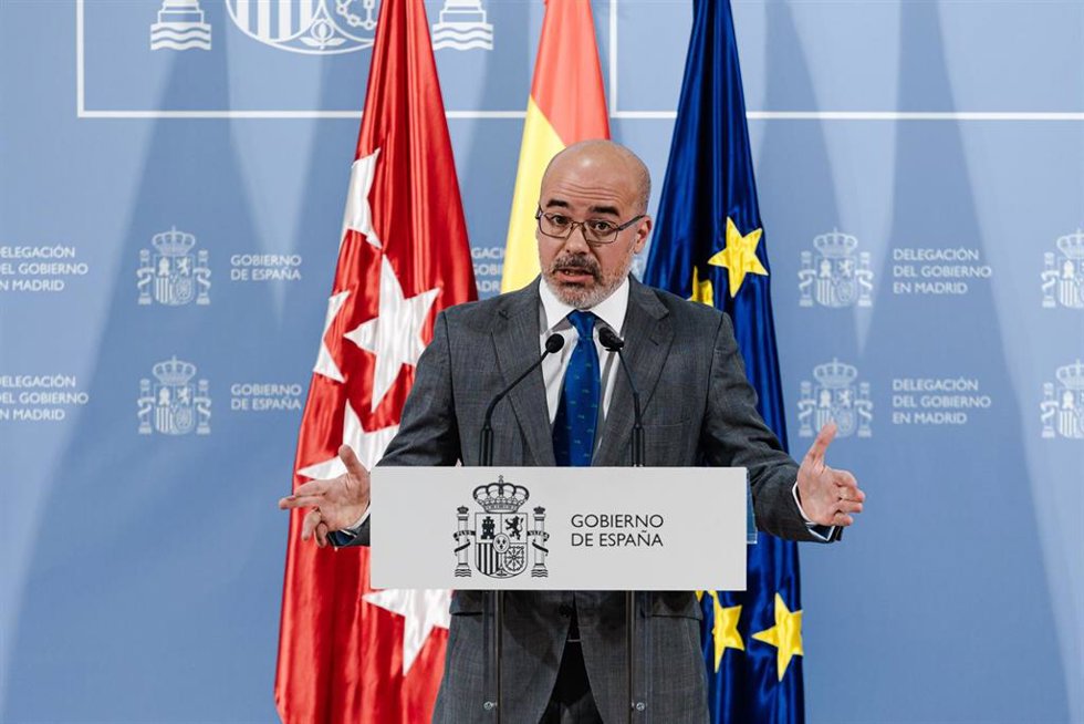 El delegado del Gobierno en Madrid, Francisco Martín, atiende a los medios de comunicación, en la sede de la Delegación del Gobierno de Madrid, a 6 de mayo de 2025, en Madrid (España).