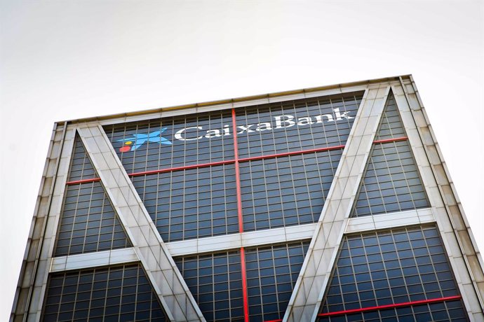 Archivo - Edificio CaixaBank