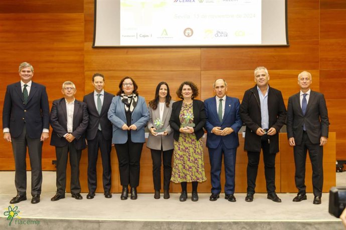 Archivo - Ganadoras del XIX 'Premio Flacema a la Mejor Comunicación sobre Desarrollo Sostenible en la Industria Andaluza'.