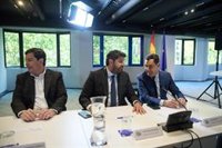 'Barones' del PP denuncian el "tono cesarista" y "autoritario" de Sánchez en sus mensajes contra Page, Lambán y Vara