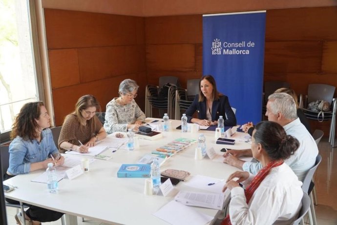 La consellera de Cultura y Patrimonio del Consell de Mallorca, Antònia Roca, en la reunión de este lunes del Consell Assesor de Patrimoni Cultural Inmaterial.