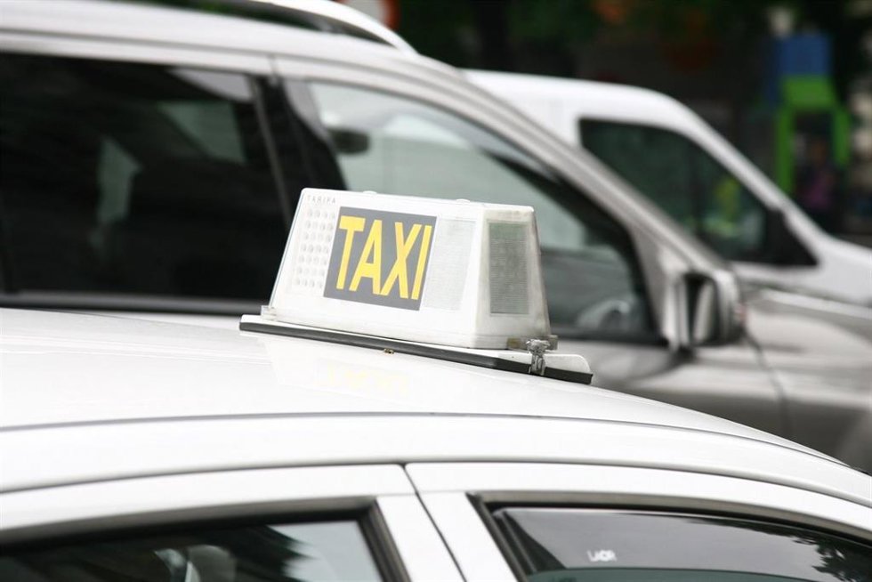 Archivo - Imagen de archivo de taxi.
