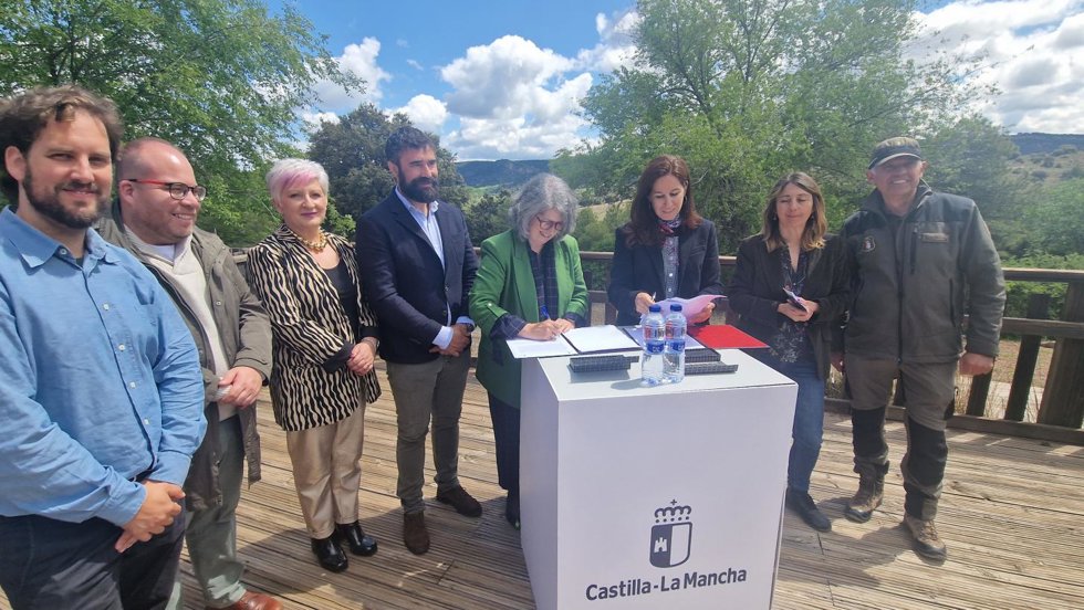 Junta y Font Vella restaurarán y regenerarán el bosque de ribera del río Dulce que opta a ser Patrimonio Mundial