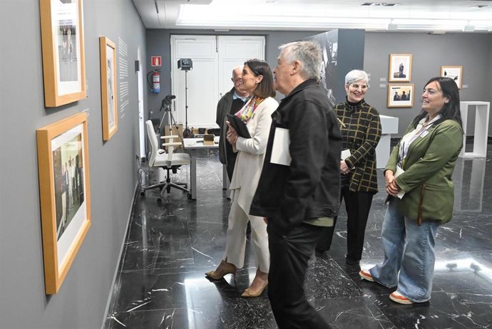 El CDIS acoge la muestra 'La gran travesía', más de 50 imágenes que narran los primeros diez años de la Galería Siboney