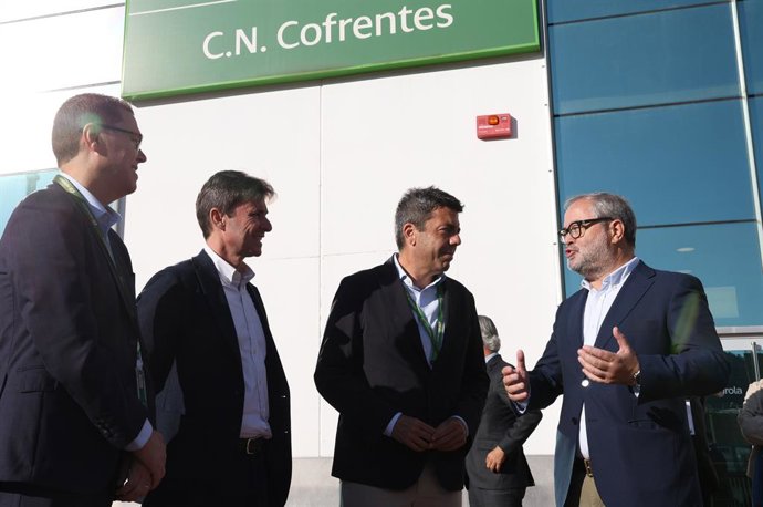 El president de la Generalitat, Carlos Mazón, visita la central nuclear de Cofrents