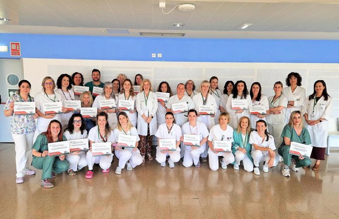 Un total de 300 profesionales de enfermería del Clínico trabajan en guías de buenas prácticas en cuidados