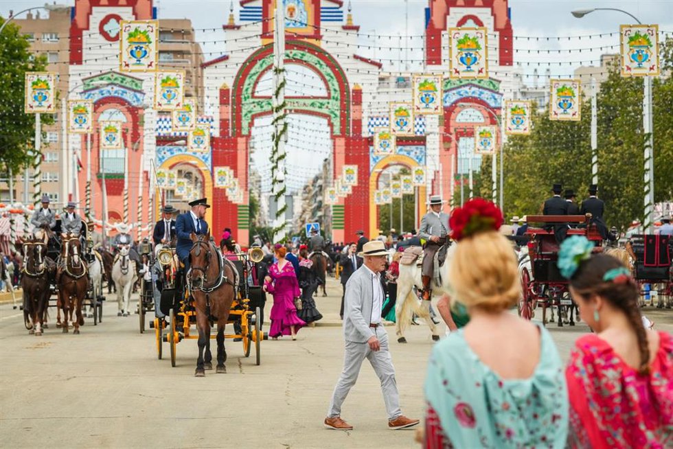 Ambiente en el Real de la Feria de Abril de Sevilla.