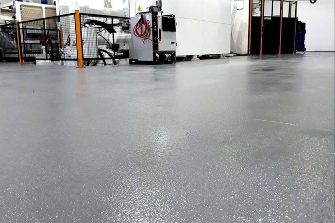 Serviarnau transforma espacios industriales con pavimentos de alta resistencia y durabilidad