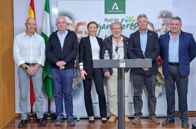 La delegada territorial de Turismo, Cultura y Deporte en la provincia de Cádiz, Tania Barcelona, en rueda de prensa.