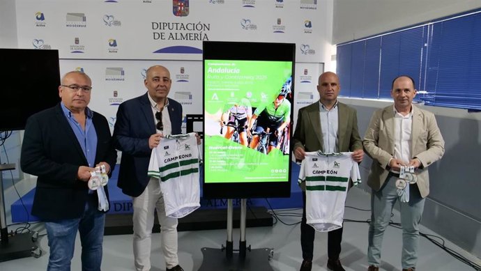 Presentación de los Campeonatos de Andalucía de Carretera 2025 que tendrán lugar en Huércal-Overa (Almería).