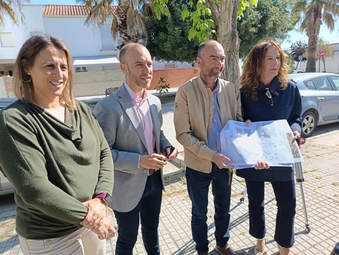 El presidente de la Mancomunidad de la Sierra presentando las mejoras en saneamiento en municipios.