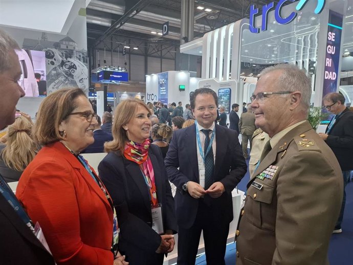 Asistentes por Córdoba a la inauguración de la Feria Internacional de Defensa y Seguridad de España (Feindef) en Madrid.