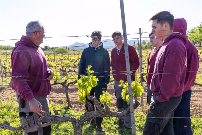 Alumnes d'una escola agrària