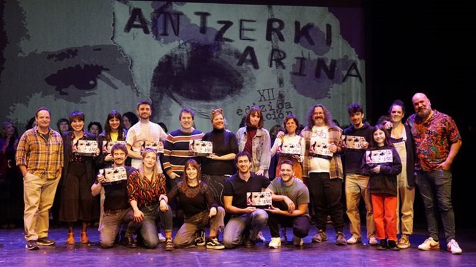 Pabellón 6 premia a los teatros '¿Fumas?' con el Alex Angulo y 'Destiny Driver' e 'Hil da Jainkosa' con el Kriselu