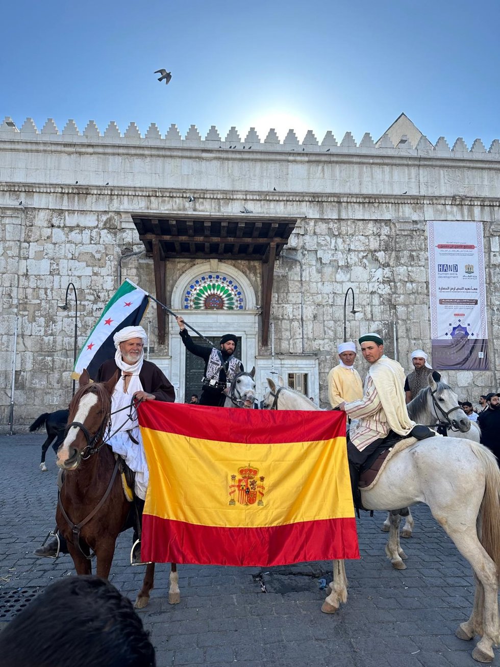 Los jinetes en la Mezquita Omeya de Damasco.