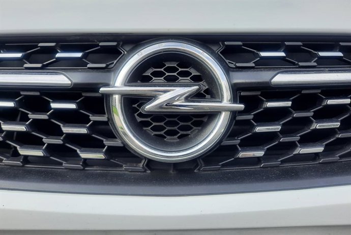 Archivo - Logo de Opel.
