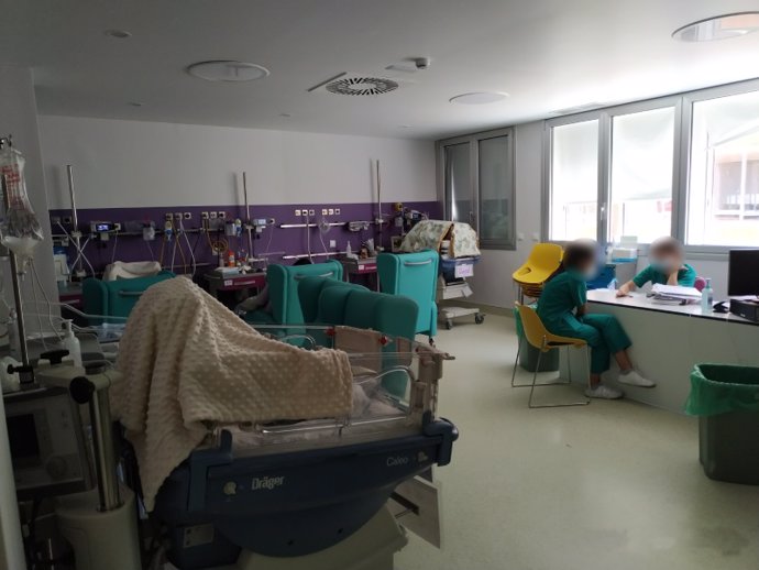 Imagen de archivo de una UCIS neonatal.