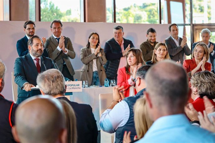 El presidente del Partido Popular de Castilla-La Mancha, Paco Núñez, ha presidido el Comité Ejecutivo Autonómico, junto a la secretaria general del PP, Cuca Gamarra.