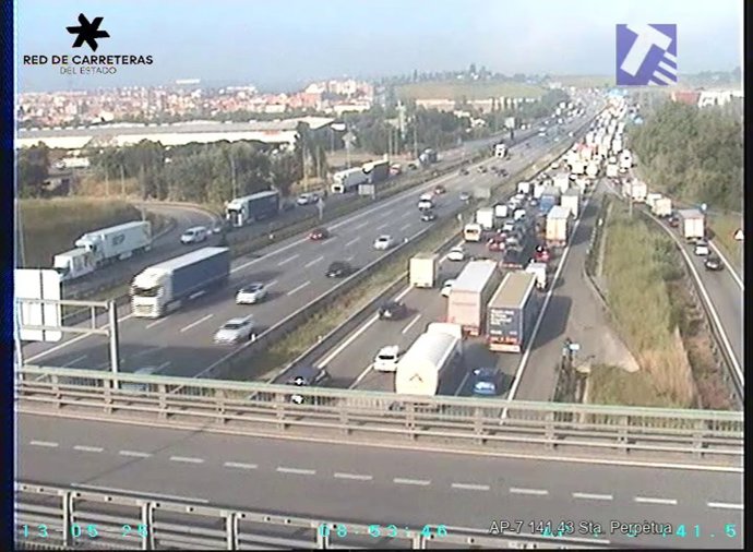 La AP-7 entre Cerdanyola del Vallès y Mollet del Vallès (Barcelona) en sentido sur dirección Tarragona tiene 11 kilómetros de colas este martes por la mañana.