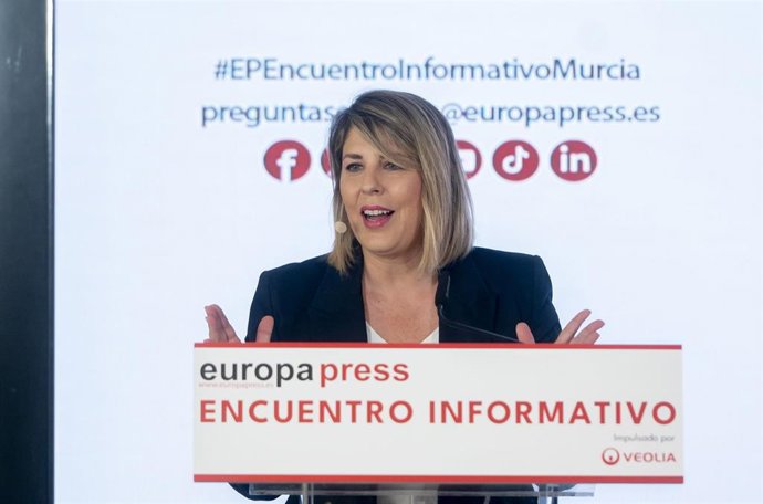 La alcaldesa de Cartagena, Noelia Arroyo, interviene durante un encuentro informativo de Europa Press, en el hotel Rosewood Villa Magna, a 13 de mayo de 2025, en Madrid (España).