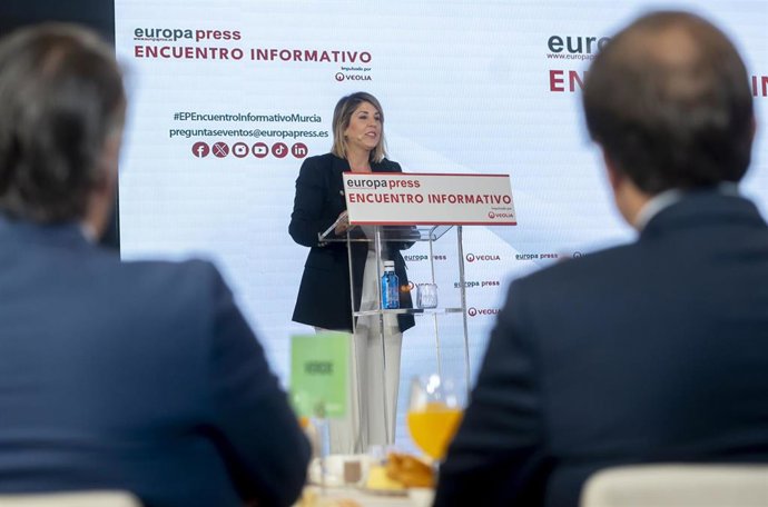 La alcaldesa de Cartagena, Noelia Arroyo, interviene durante un encuentro informativo de Europa Press, en el hotel Rosewood Villa Magna, a 13 de mayo de 2025, en Madrid (España).