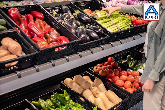 Archivo - Fruta y verdura de Aldi