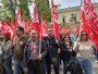 UGT y CCOO protestan por la extensión del contrato temporal en el campo: 