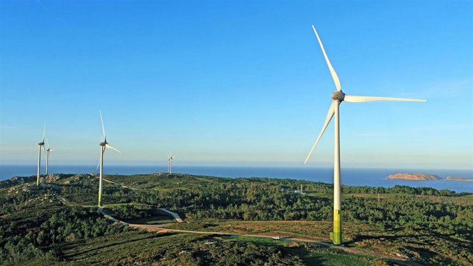 Archivo - Parque eólico Malpica