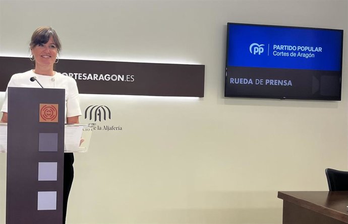 La portavoz del grupo del PP de las Cortes de Aragón en Educación, Elena Allué.