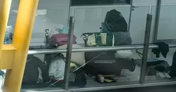 El Gobierno dice que las personas sin hogar en Barajas son competencia de Madrid y que no hay solicitantes de asilo