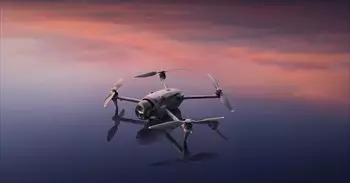 DJI Mavic 4 Pro aloja tres cámaras y un gimbal con rotación 360º para grabar desde cualquier ángulo