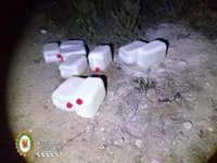 Intervenidas 14 garrafas de gasolina para abastecer a narcolanchas en las marismas de Puerto Real (Cádiz)
