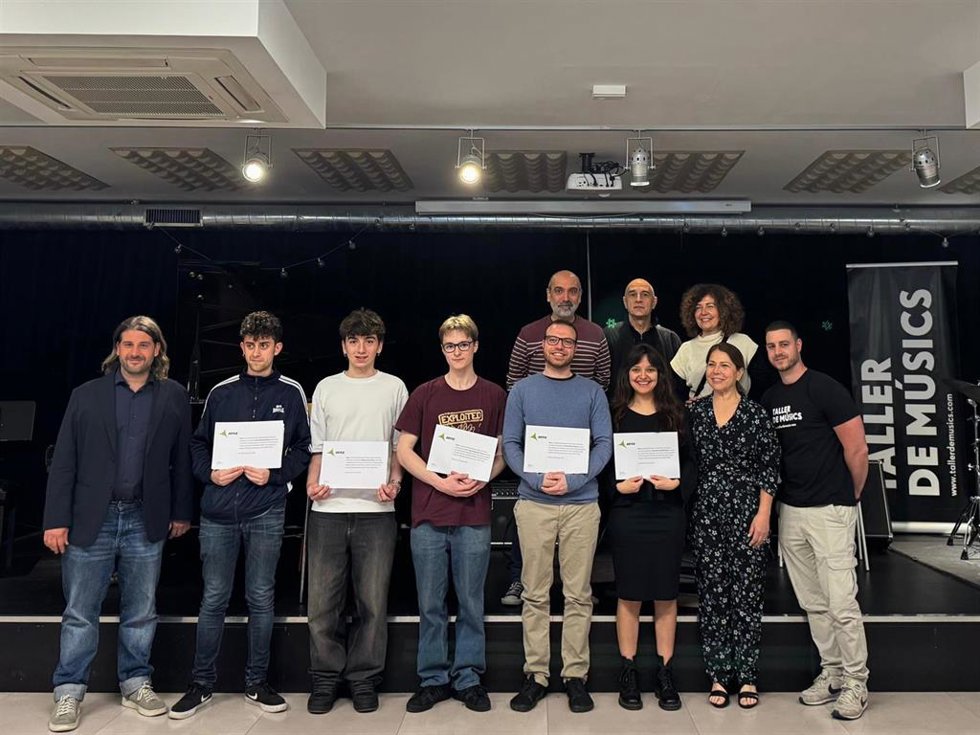 Entrega de las becas de Aena a Tallers de Músics.