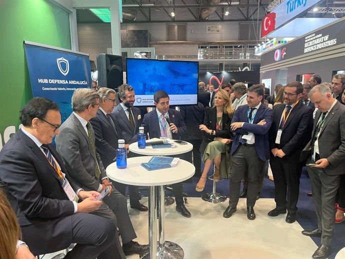 Presentación en Feindef del Hub Defensa Andalucía