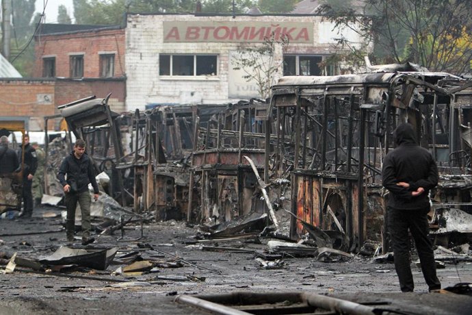 Archivo - Arquivo - Imagem de arquivo de um ataque das forças russas ao rio Dnipro, na Ucrânia.