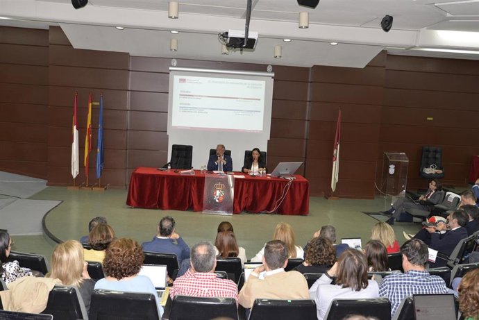 Claustro de la UCLM.