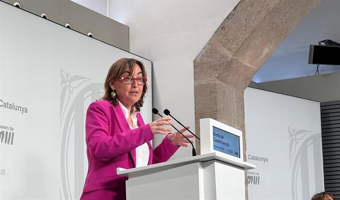 La consellera de Territorio, Vivienda y Transición Ecológica y portavoz de la Generalitat, Sílvia Paneque, en una rueda de prensa tras el Consell Executiu de este martes