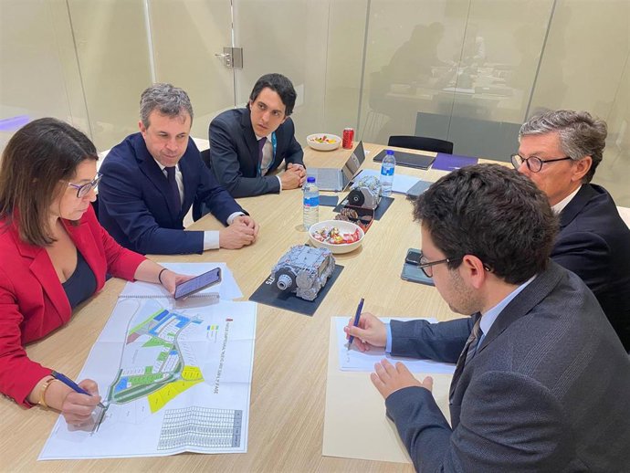 Contactos con empresas en Feindef