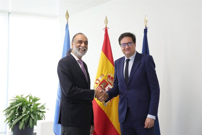 El ministro para la Transformación Digital y de la Función Pública, Óscar López, ha formalizado hoy con Amandeep Singh Gill, subsecretario general y enviado especial de las Naciones Unidas para las Tecnologías Digitales y Emergentes,