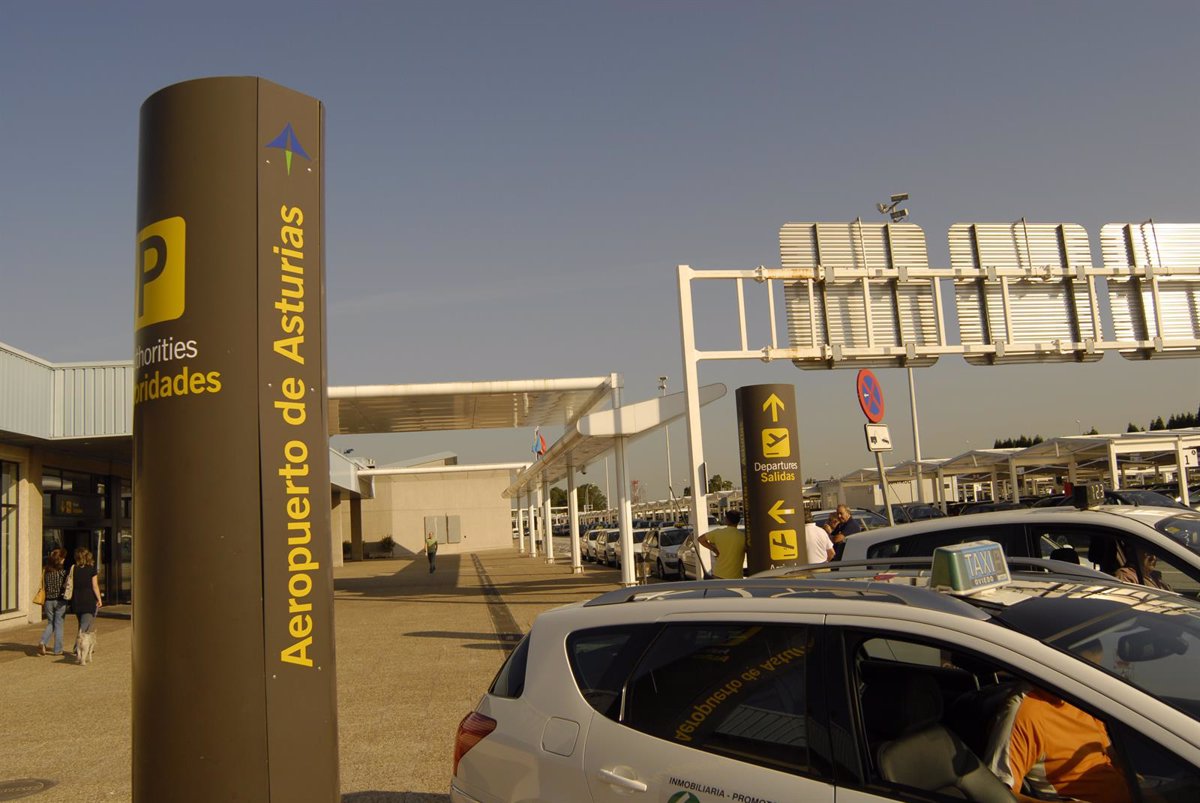 CCOO considera  incomprensible  el cese de la ambulancia en el aeropuerto y pide readmitir a los trabajadores despedidos