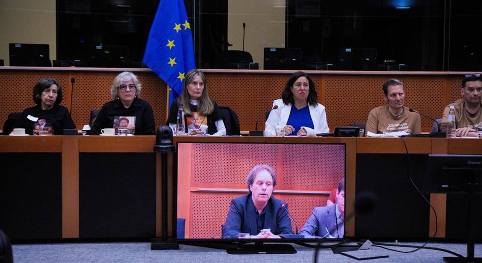 Representantes de las tres principales asociaciones de víctimas de la DANA son recibidos en el Parlamento Europeo por el grupo coordinado por Vicent Marz, Leire Pajín y Sandra Gómez, a 13 de mayo de 2025, en Bruselas (Bélgica). 