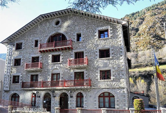 El antiguo hotel Rosaleda, sede del ministerio de Cultura