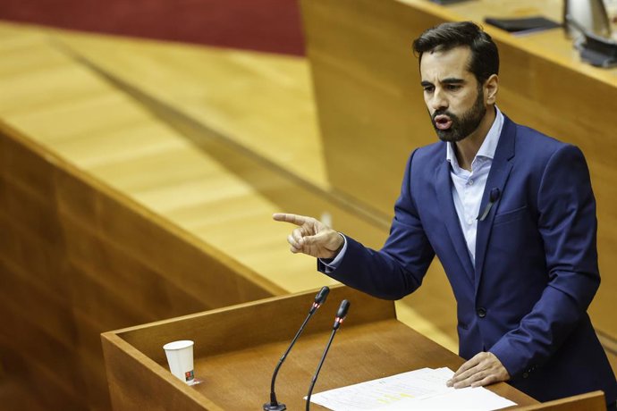 Archivo - Arxiu - El síndic del PSPV-PSOE a Les Corts, José Muñoz, en una imatge d'arxiu