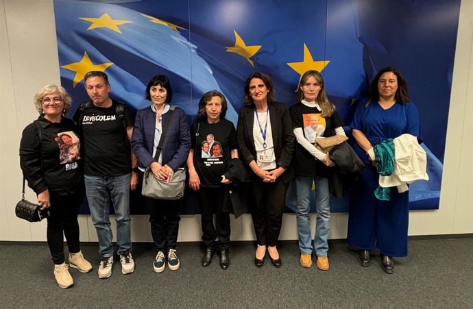 La vicepresidenta ejecutiva de Transición Limpia, Justa y Competitiva de la Comisión Europea (CE), Teresa Ribera, se reúne con la Associació de Víctimes de la Dana-29 d'Octubre y la Asociación de Víctimas Mortales de la Dana en Bruselas.